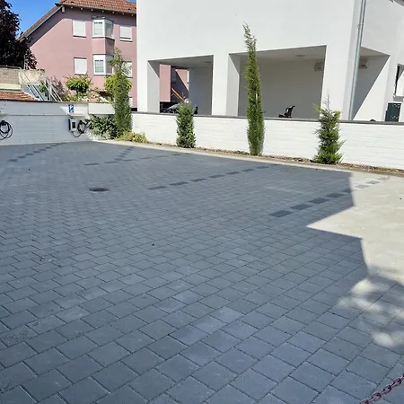 Gaestehaus Forchheim בית הארחה ריינשטטן